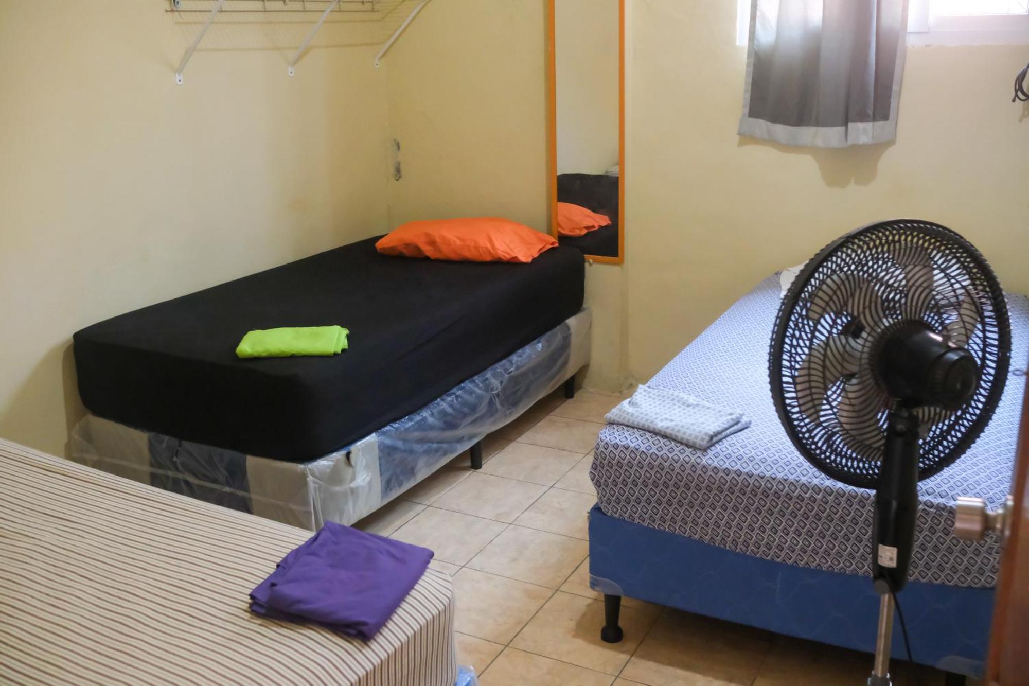La Terraza Hostel Флорес Екстер'єр фото