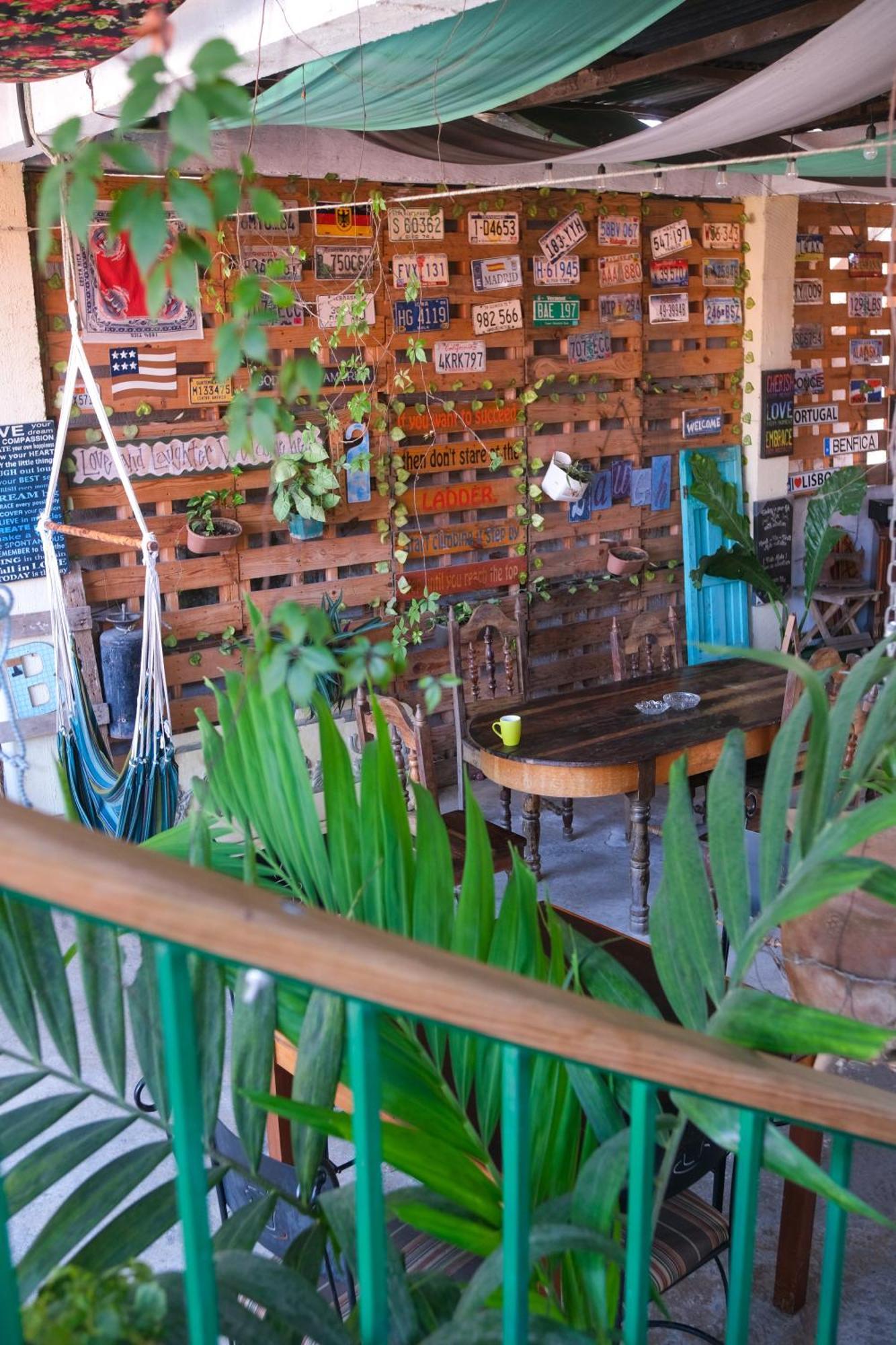 La Terraza Hostel Флорес Екстер'єр фото