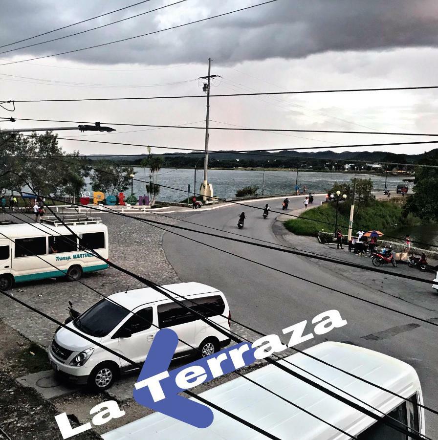 La Terraza Hostel Флорес Екстер'єр фото