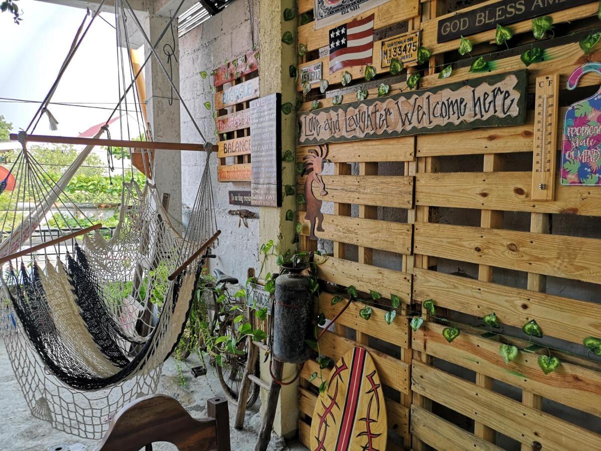 La Terraza Hostel Флорес Екстер'єр фото