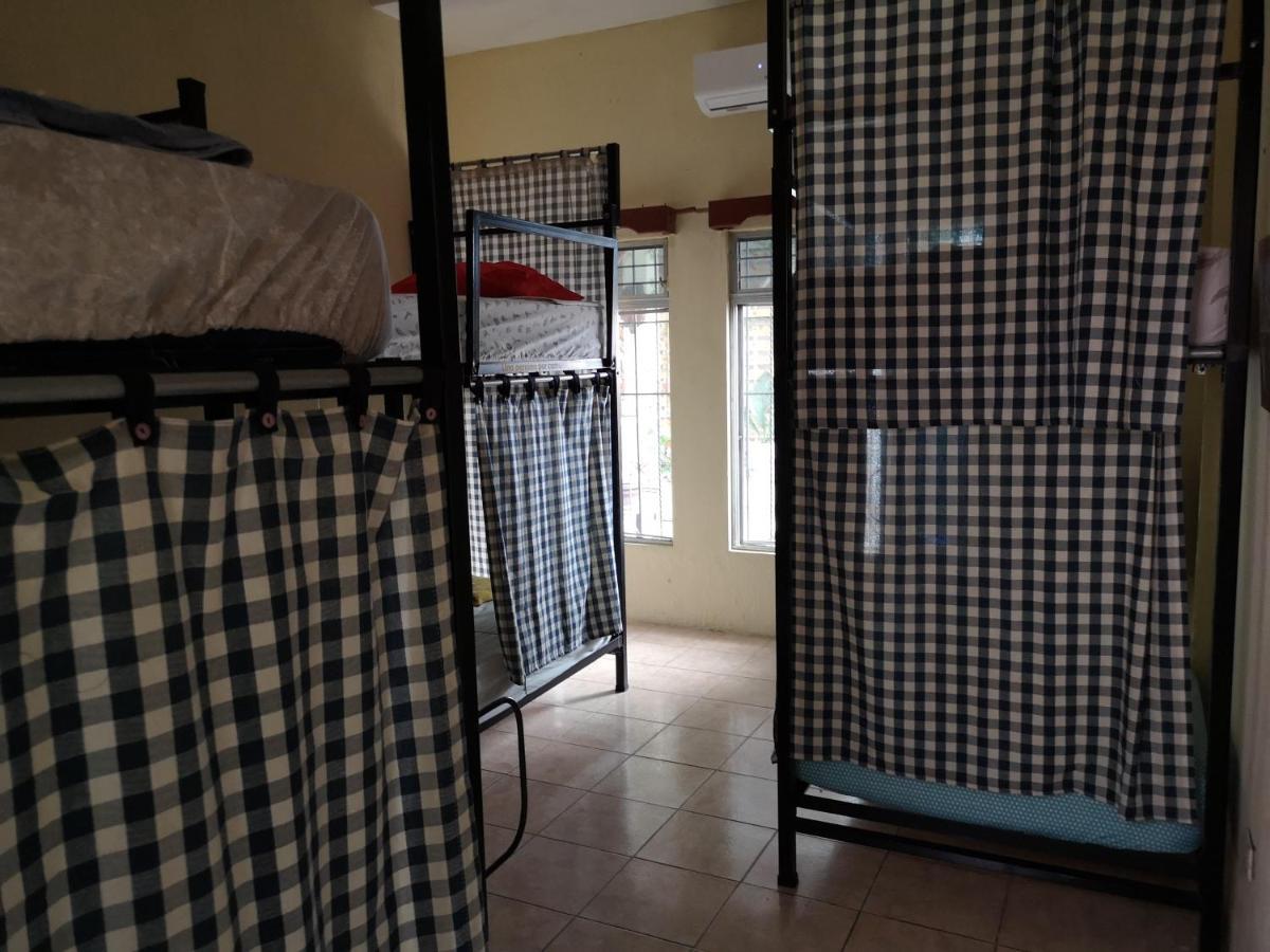 La Terraza Hostel Флорес Екстер'єр фото