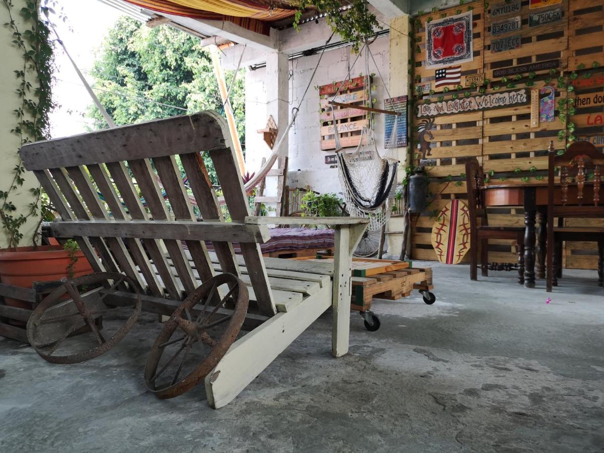La Terraza Hostel Флорес Екстер'єр фото